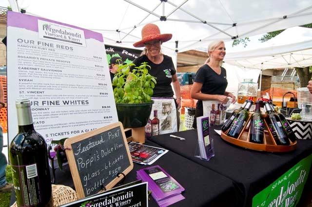 Don't bottle things up! Get to Corkless Galena Sat., June 22: bit.ly/2SGtTVz 🍷🍇🥂#GalenaCountry #EnjoyIllinois