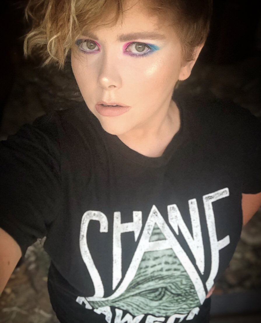 spader07's tweet photo. Look inspired by the bisexual pride flag. I didnβt want to just do rainbow looks for my #PrideMakeUpChallenge
Dedicated to @shanedawson he has inspired me in so many ways! He is one of my biggest inspirations to try this make up journey & to push myself out of my comfort box. https://t.co/m5XrrzQ8q1