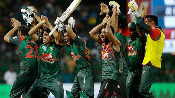 dexterchauhan's tweet photo. #worldcup2019 #naagindance #underdogs
Sunday party be like : https://t.co/M3ecaFnmaH