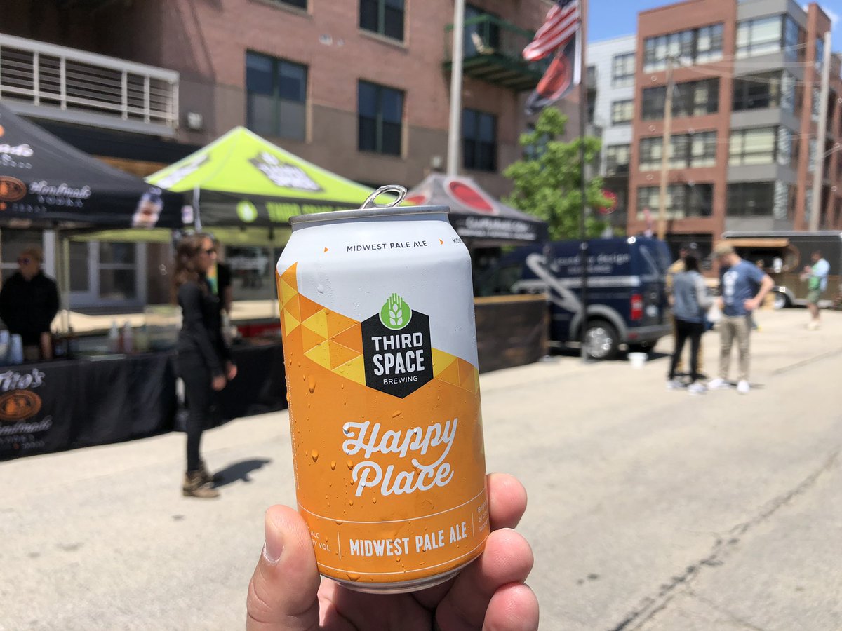 thirdspacebrews's tweet photo. We’re at @CampBarMKE Third Ward for Pints for Pups! Come on by and bring your furry friends! #mythirdspace #pintsforpups https://t.co/kcFA6qQepV