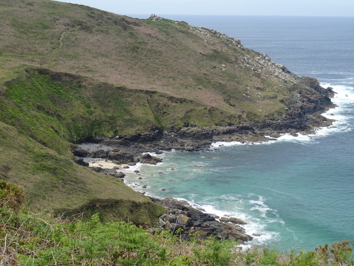 BevHunt72's tweet photo. So yesterday after ca, 4.5 hours I reached my #Walk27 of 50 for @HumanimalTrust #OneMedicine goal - #StIves to #Zennor #Cornwall - 19,000 steps & 8.6 miles - it was a tough & tiring, rocky underfoot with boulder clambering in places kind of stroll πππ
https://t.co/dxBulGmP08 https://t.co/FHrIIPe6uf