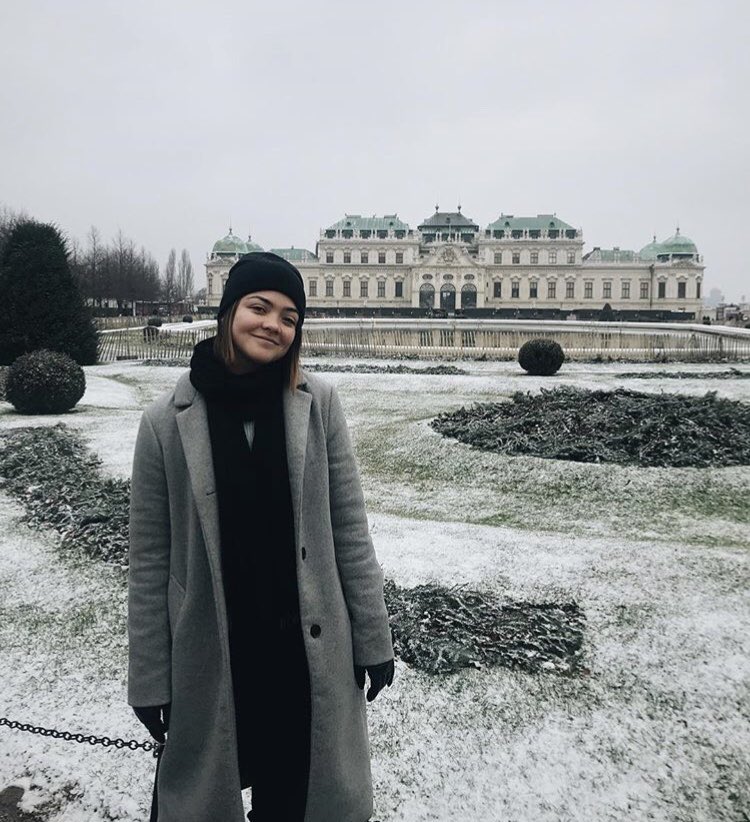 Happy birthday to our sister Sammi!! We love you so much and hope you have the best day!!🍰❤️🎉