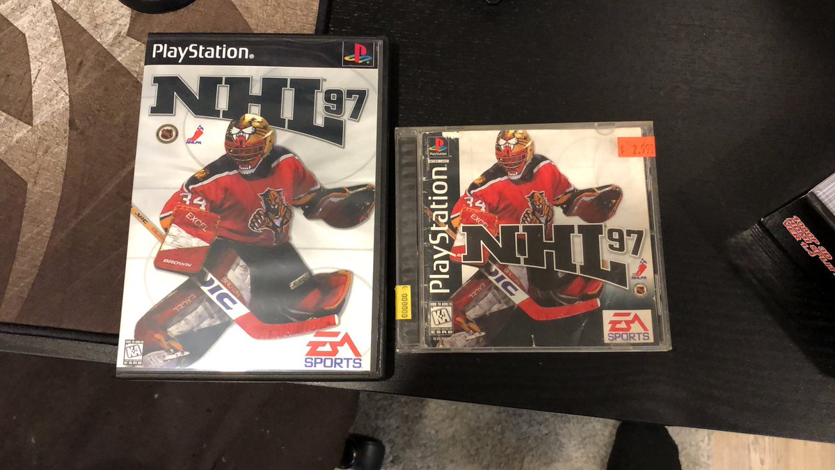 NoSleevesGaming's tweet image. My custom case for NHL 97 came in, love it. Will be getting all of the PS1 cases done to match. #nhl #nhl19