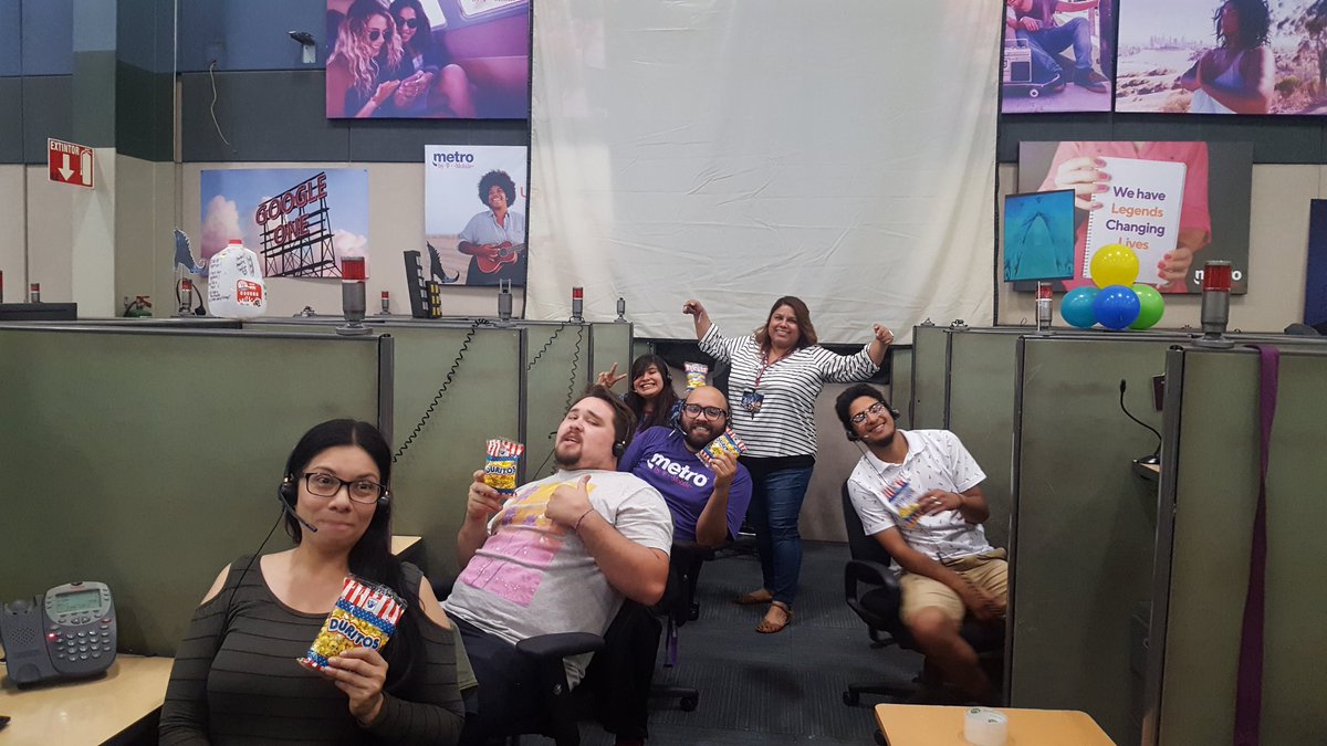 telmpcsmxl's tweet photo. Popcorn Sunday!!!! Our agents are enjoing the Treats that our #Heroes are providing!!! #PurpleLife #AgentsRock https://t.co/tloKxS6zJj