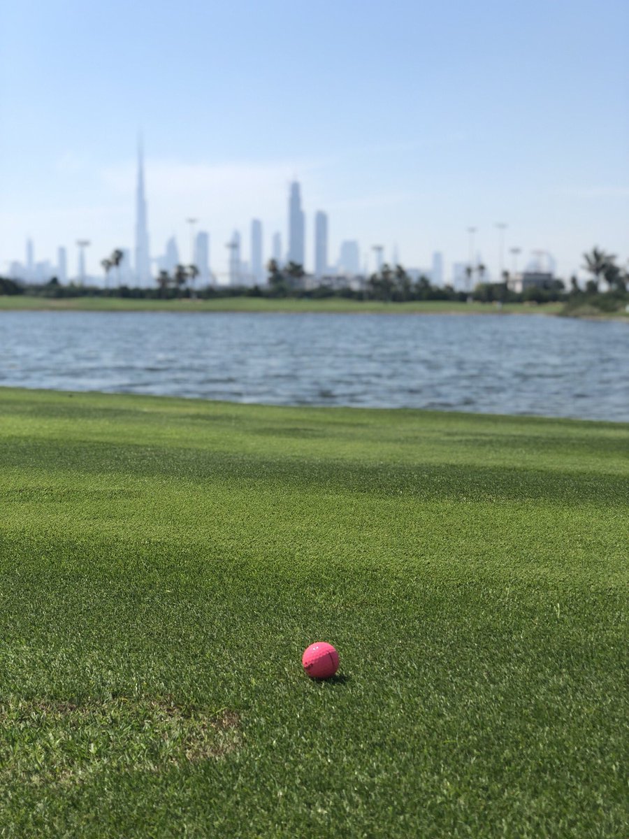 Reminding myself how lucky we are to live where we do #MyDubai <a href="/MeydanGolf/">MeydanGolf</a> today. Only people on the course. Must be mad #SummerHeat