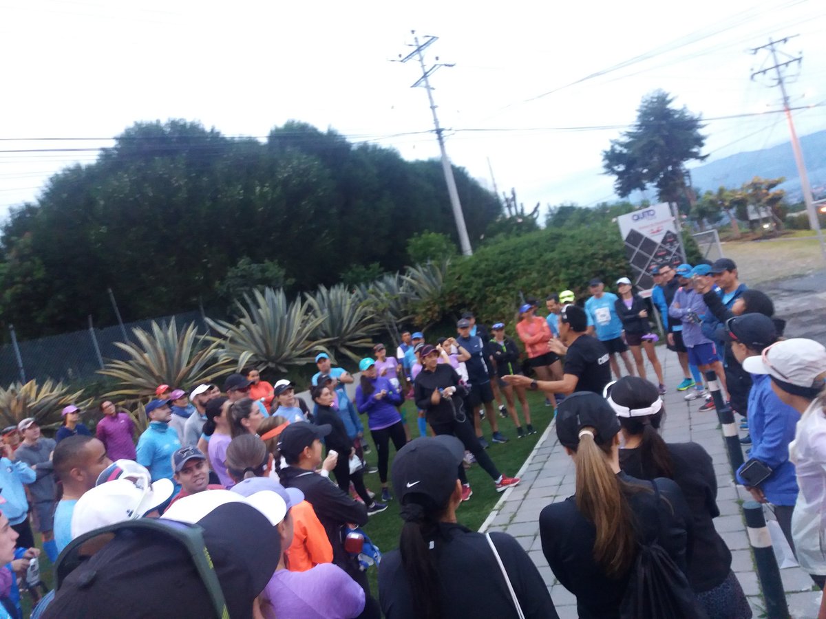 lourdeshernande's tweet photo. Esta legendaria carrera de Quito, Ecuador es una gran fiesta hiper recomendada. Cumplida la #UN15k con día nublado delicioso #corrermehaenseñado  @TessEcuador #TSXsportswear https://t.co/bp37EWG5pG