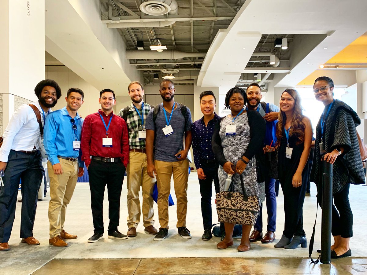 Beautiful PhD students from @HealthyBrown and @HPRScholars at #ARM2019 #AcademyHealth