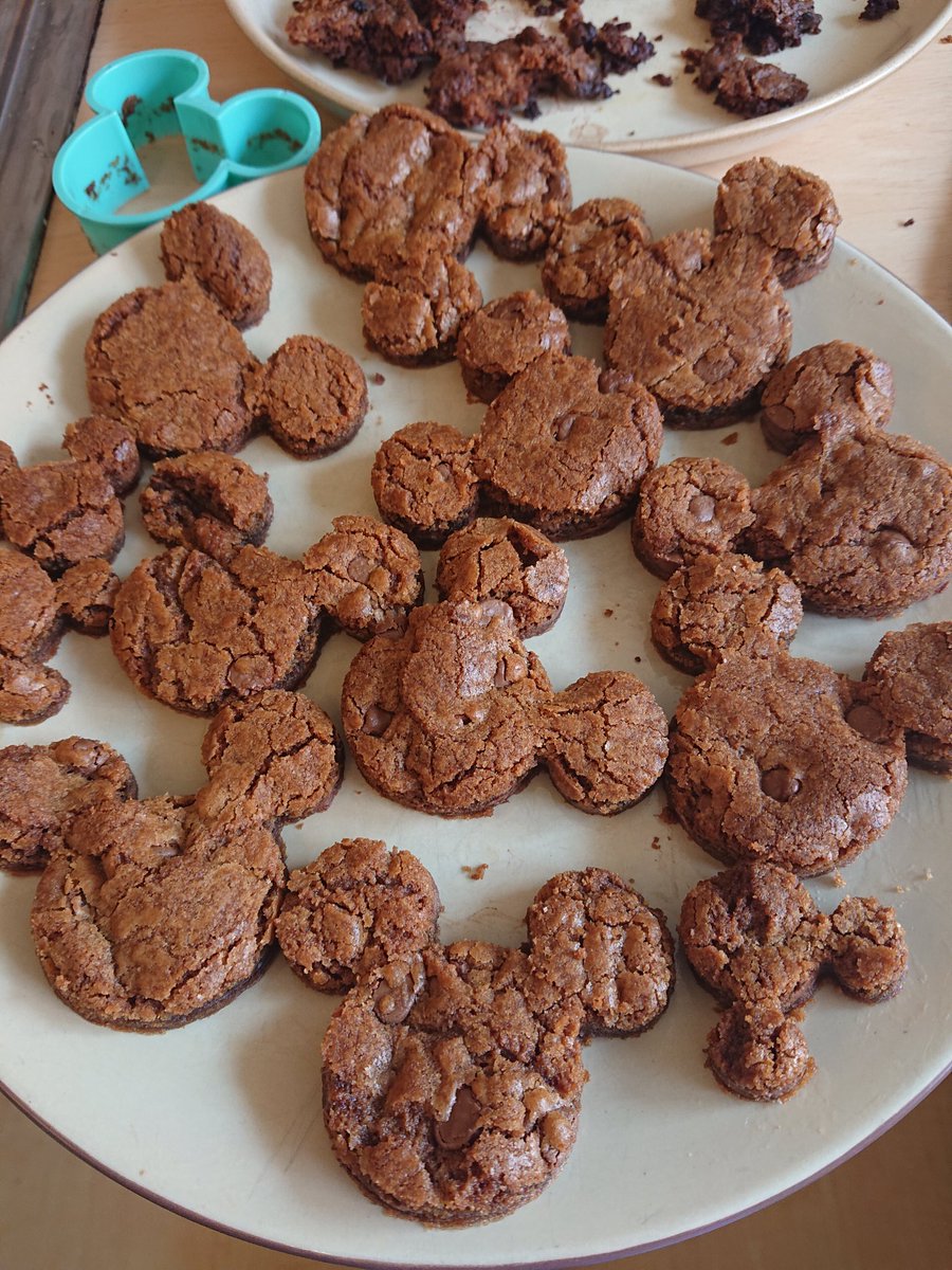 JanieStitch's tweet photo. Cookies!!!! Yum!! https://t.co/GjK9g1xl9R