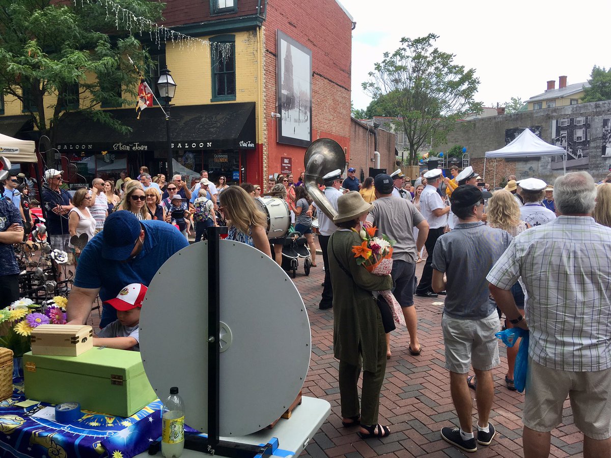 mission__escape's tweet photo. Having a blast at the First Sunday Arts Festival today! Spinning the #MissionEscape wheel of mystery for some great prizes! Can you master the puzzle table? Come find out! https://t.co/tz4aV37PhP