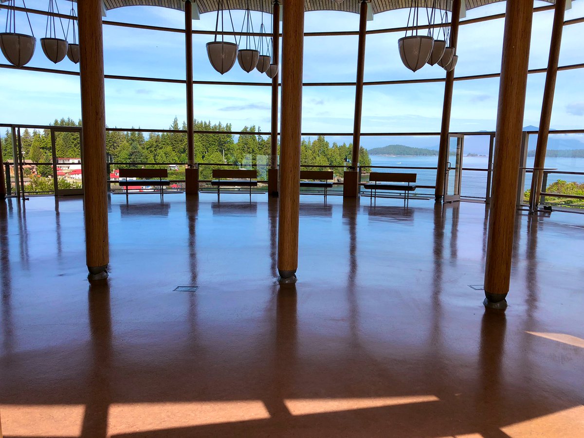BamfieldMSC's tweet image. Preparations abound for the 2019 annual Management Council meeting @BamfieldMSC. Thank you Housekeeping for making the Rix Centre for Ocean Discoveries shine! #DirectorTweets