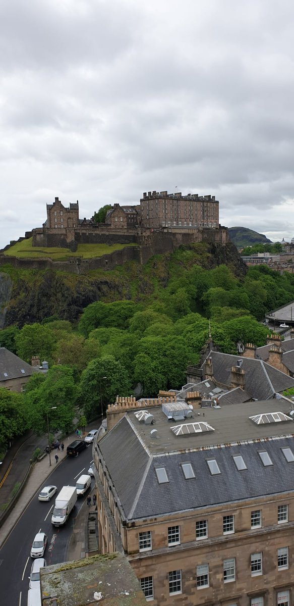 midlothianroofs's tweet photo. Great view today of #EdinburghCastle from a roof survey at the Caledonian hotel on the west of princess street #RoofingEdinburgh for your free photographic roof survey click the link for more info https://t.co/5VjSupWZoJ https://t.co/6kN4SLfL6O