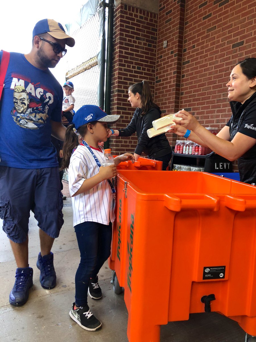 ClarktheCub's tweet photo. A different kind of #KidsSundays. Thanks to all my members who came out this morning! Don’t forget to sign up for #ClarksCrew for fun all season long! https://t.co/FBMey69QSf