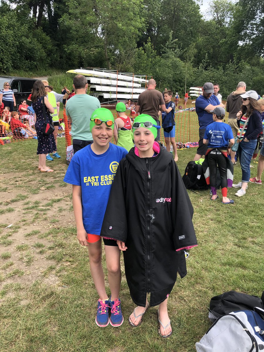SistersCampbell's tweet photo. Very tough race at Tri Henley today but great to catch with @emharding2008. No need for wetsuits but the cycle and run were gruelling, Larissa 7th in TS3, Hannah 2nd in TS2 @kidsracing #hupc #toughevent https://t.co/w3XxjJwDa2