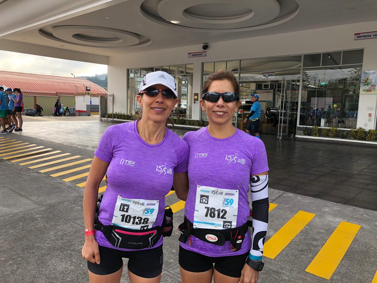 lourdeshernande's tweet photo. Las camisetas TSX brillaron en la carrera Últimas Noticias 15K. Nos sentimos bieeen! Y cómodas con su material dryfit #UN15k #TSX @TessEcuador https://t.co/Eld2DJCGYP