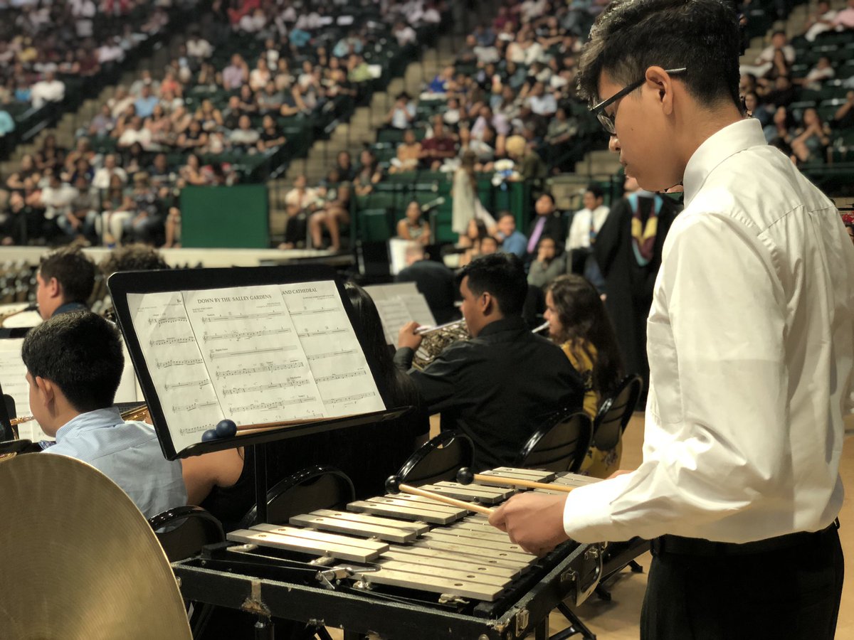 cfbshelley's tweet photo. Orchestra from @rltcfb playing at RLT graduation 🎓 #classof2k19 https://t.co/Rwev8dByOc