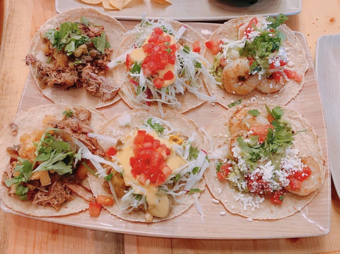 It’s Sunday Funday!!! 🌮 Pictured from left to right: carnitas, mango caesar, shrimp 📸: @goodeats137