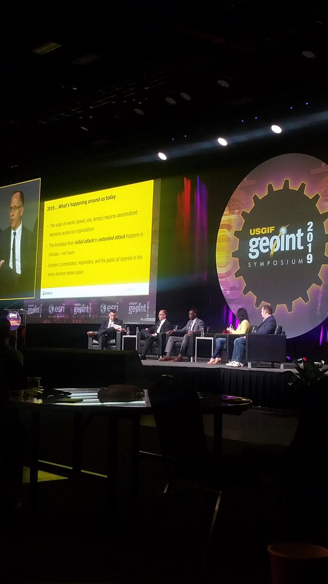 AshMRichter's tweet image. Utterly fascinated by the recognition of/ role of social media for #diasterrelief alert systems/as a dataviz scocomm platform.

Everyone IS insulated at home, binging @netflix sans tv news alerts = ALL need to shift tech focus based on anthro society shift. #interra @ #geoint2019