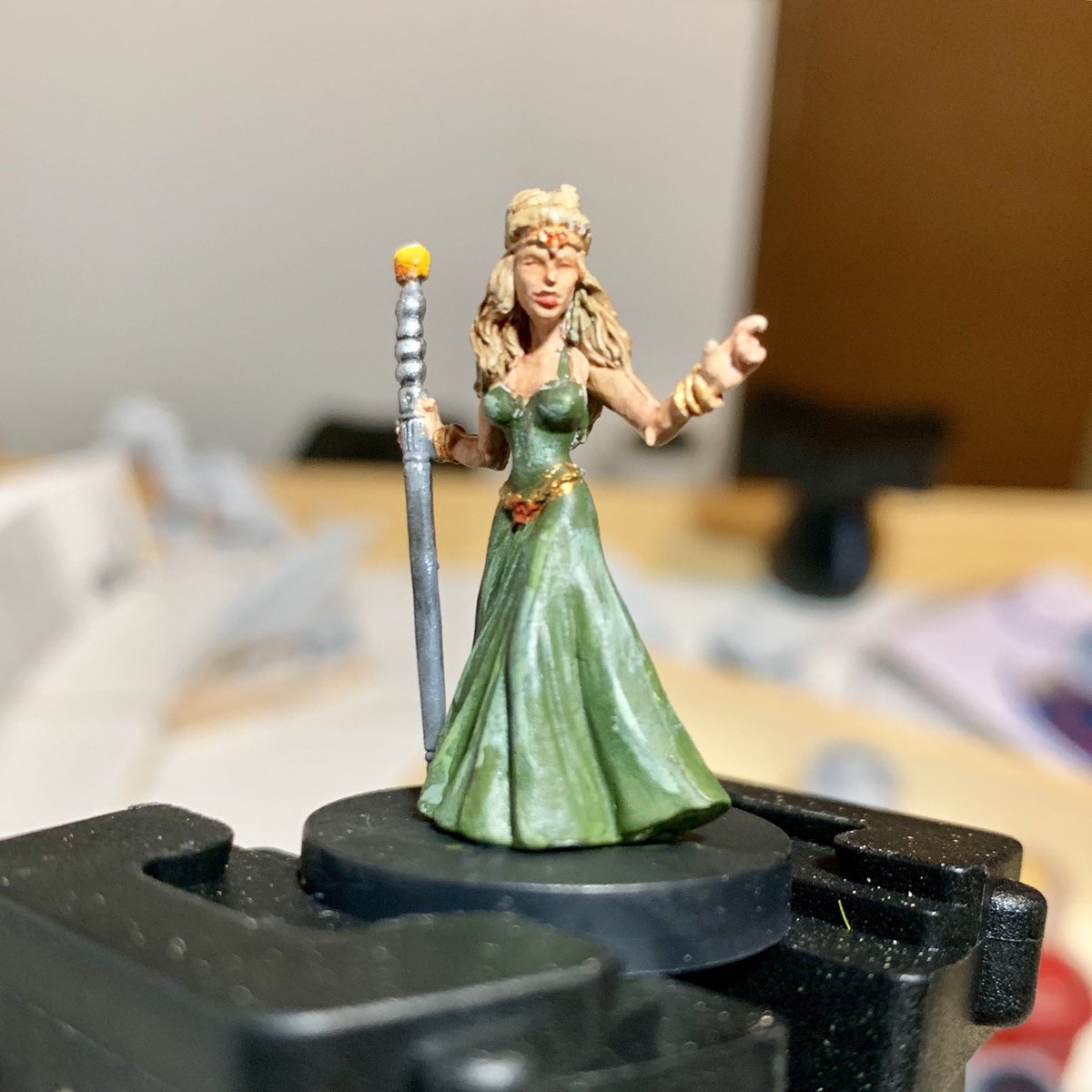 d20Secret's tweet photo. Proper turn around shots tomorrow, now just a quick #wip shot 
This is a @reapermini #03564, Tinley, female #wizard. 

Worked her up on request.  

#miniaturepainting #minipainting #miniature #dnd #pathfinder #rpg #ttrpg #fantasy https://t.co/KpiU3eL0Tp