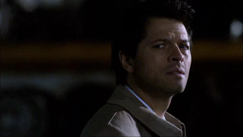 Миша коллинз кастиэль дин плачет. Кастиэль сверхъестественное 4 сезон. Сверхъестественное дин и кас. Дин винчестер и кастиэль. Сверхъестественное дин и каст.