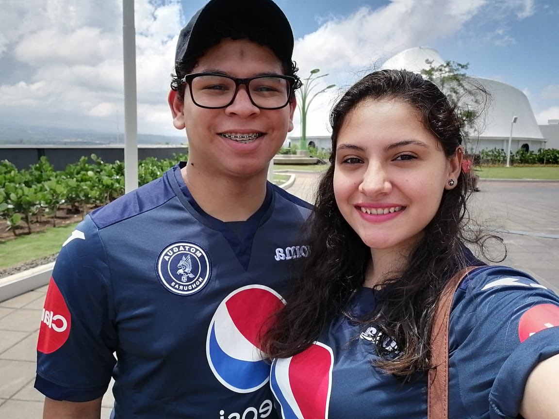 Mr_colocholoco's tweet photo. Vamos Motagua!!! Este campeonato es tuyo!! Saludos desde Costa Rica 🇨🇷 @DeportesTVC #MotaguaSoy #MotaguaVsOlimpia https://t.co/ybJvr4VwFM