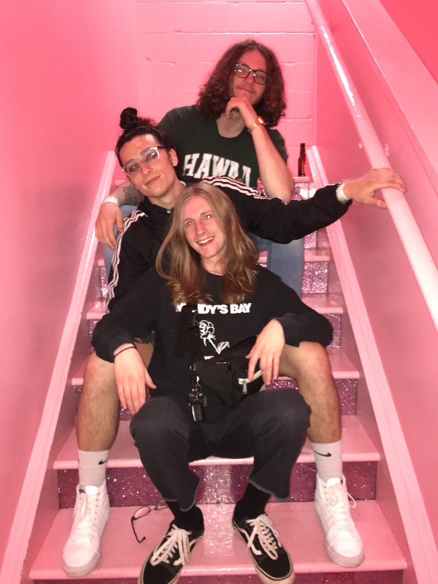 Lily Grave (@lilygraveband) on Twitter photo 