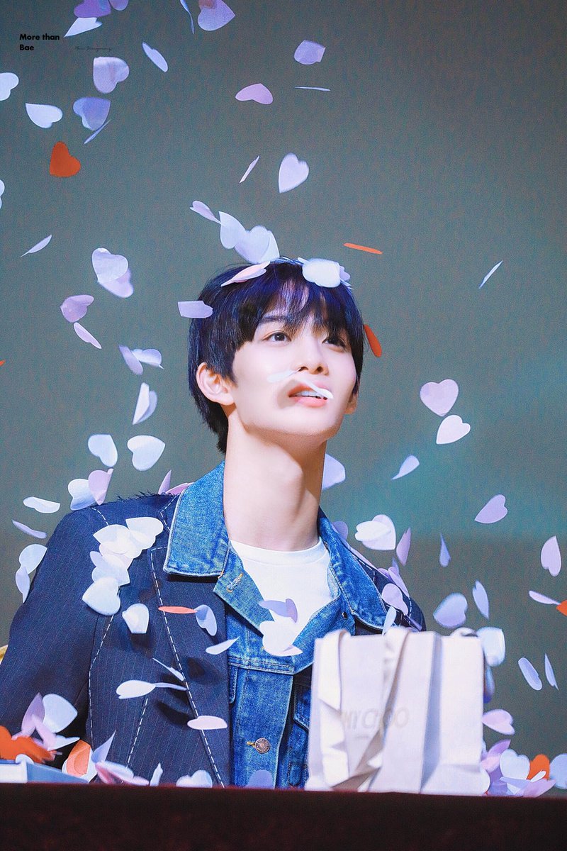 MorethanBae's tweet photo. 190601

https://t.co/7pUE0i2M1B
https://t.co/EtidJbtURO
https://t.co/bFiwkitfEH
https://t.co/AmuEfB1YdH

#배진영 #BAEJINYOUNG #裵珍映 https://t.co/4YrvdiNkLF