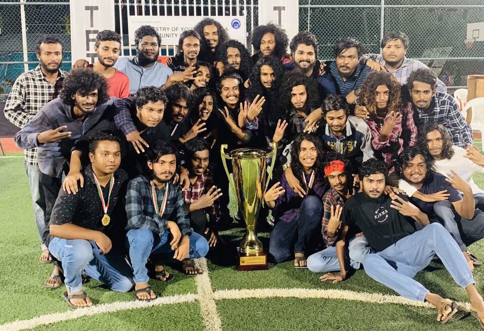 Shaaka_Mv's tweet photo. Alhamdhulillah ☝🏽

Champions Of TFT 8th Ramazan Futsal Challenge 2019 ⚽️🏆🏅 https://t.co/gW8OovnTWC