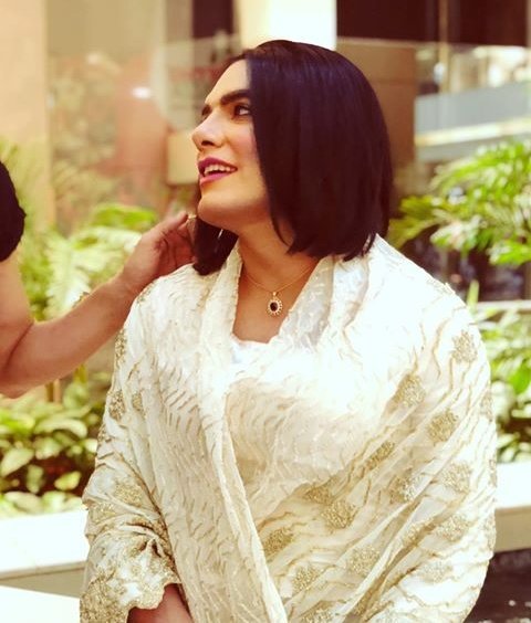 javed_ayat's tweet photo. #BigBangEnt brings perfect treat for us this Eid with "HELP ME DURDANA" 👌😍
It is a laughter ride in which the Super Talented Yasir Hussain has a double role 💥
Lots of love &amp; luck to the entire team of #HelpmeDurdana !👍 https://t.co/BO47ymAFt6
