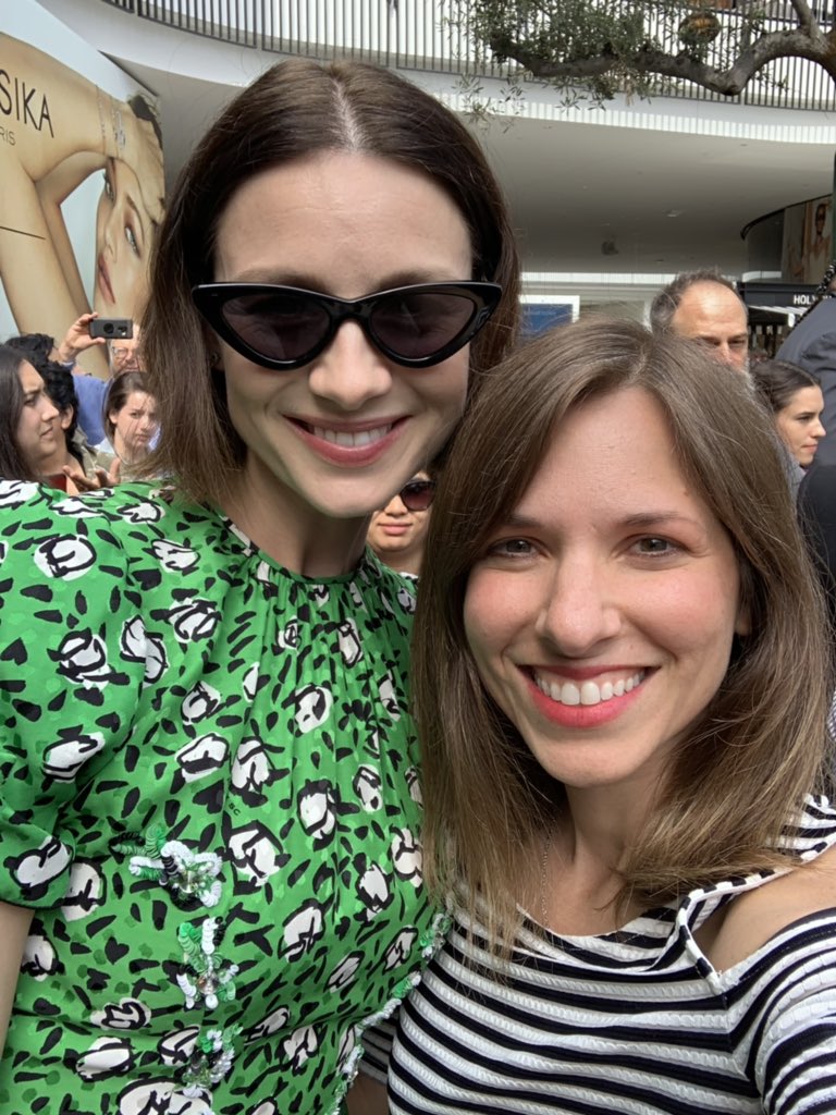 jill_millander's tweet photo. YOU GUYS!!!!!!!!!! They are luminous and stunning and sweet!!! 😍❤️😭 #StarzFYC #Outlander  TY, @SamHeughan &amp; @caitrionambalfe ! Always so nice to see you!! https://t.co/1ZM8wq1Qrz