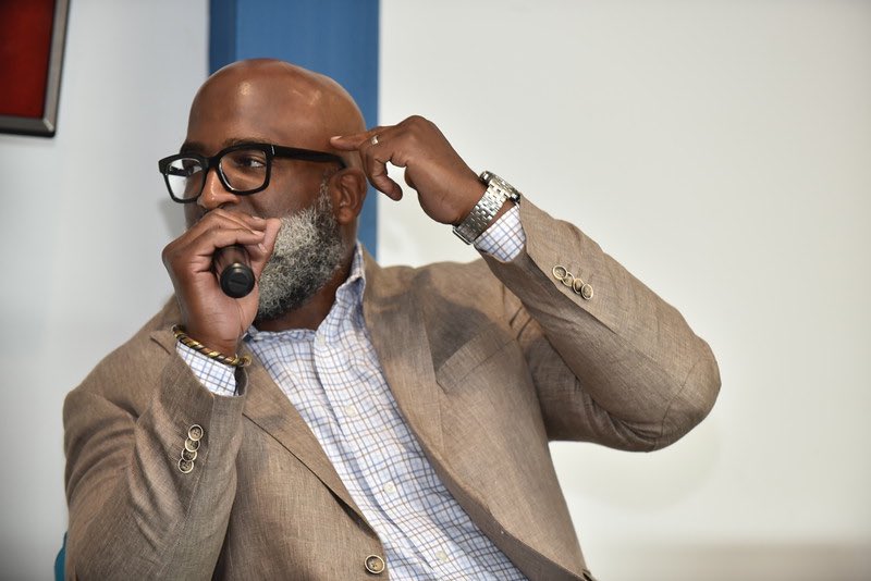 VickiethomasWWJ's tweet image. During  @DetroitNABJ #BlackMaleMediaProject @mrjasonowilson talks about his book, “Cry Like A Man.”  @DetroitPAL @nabj @NABJREGION2 #InspireBlackMen @DetroitNABJ #PositiveReflections