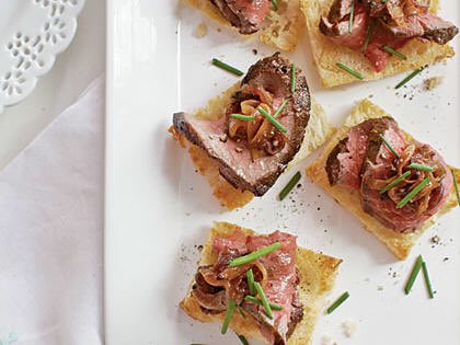 SerialGourmet's tweet photo. Hors d’oeuvres coming out!!” #ThatsNotChicken https://t.co/dUNwy7aI01