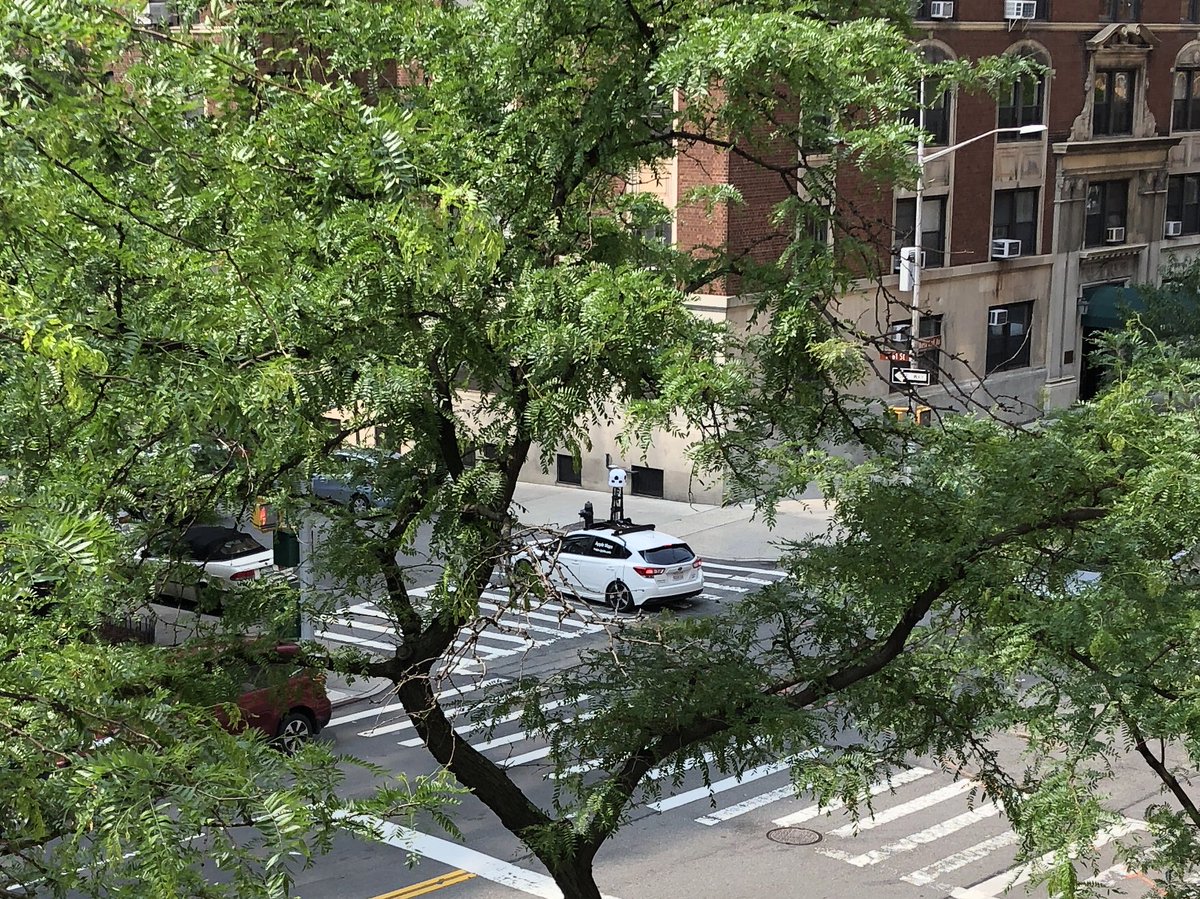 Apple Maps car cruising around 81st and West End <a href="/MacRumors/">MacRumors.com</a> <a href="/westsiderag/">westsiderag</a>