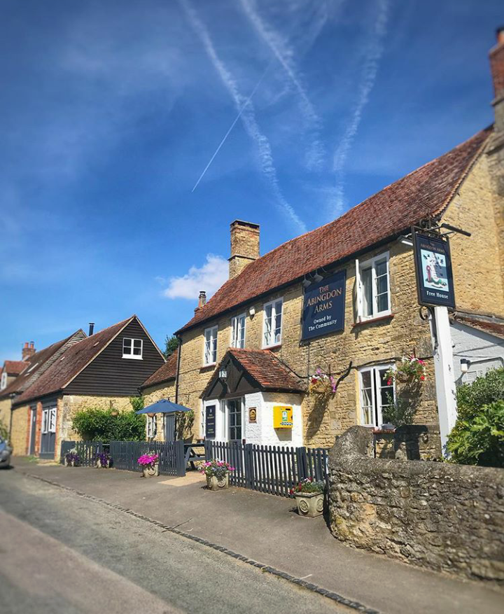 CW of Evelyn Waugh (@cwevelynwaugh) on Twitter photo 7pm Monday June 3rd - Join our wonderful <a href="/BradshawResdncy/">David Bradshaw Creative Writing Residency, Oxford</a> writers <a href="/RMFrancis/">R. M. Francis</a> & <a href="/sswithinbank92/">Sophie Swithinbank</a> as they perform Waugh and Oxford-inspired work created during their residencies alongside <a href="/DecafB/">Dr Barbara Cooke</a> reading from her book 'Evelyn Waugh's Oxford' in the beautiful <a href="/AbingdonArms/">The Abingdon Arms</a> <a href="/OxOnArts/">OxOnArts</a> 7pm Monday June 3rd - Join our wonderful <a href="/BradshawResdncy/">David Bradshaw Creative Writing Residency, Oxford</a> writers <a href="/RMFrancis/">R. M. Francis</a> & <a href="/sswithinbank92/">Sophie Swithinbank</a> as they perform Waugh and Oxford-inspired work created during their residencies alongside <a href="/DecafB/">Dr Barbara Cooke</a> reading from her book 'Evelyn Waugh's Oxford' in the beautiful <a href="/AbingdonArms/">The Abingdon Arms</a> <a href="/OxOnArts/">OxOnArts</a>
