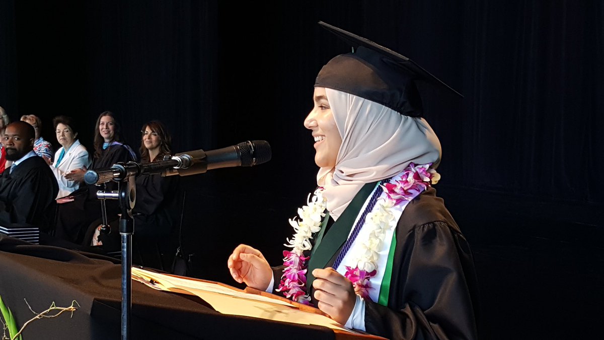 MtDiabloUSD's tweet photo. 🎓Sunday Funday for our #ALTed students🎓 
Congratulations to 16 Crossroads graduates, 14 Gateway Graduates &amp; 50 Summit Graduates! 20 scholars received scholarships from MDUSD Council of PTA and the MDUSDALTED Foundations💜GOOD LUCK #YOUmakeusMDUSDproud #MDUSDgraduates https://t.co/0TPWsa8Cu0