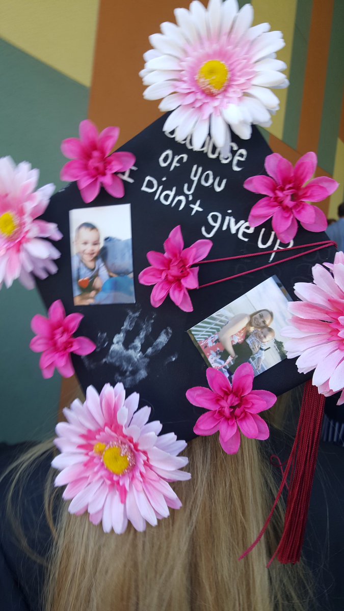 MtDiabloUSD's tweet photo. 🎓Sunday Funday for our #ALTed students🎓 
Congratulations to 16 Crossroads graduates, 14 Gateway Graduates &amp; 50 Summit Graduates! 20 scholars received scholarships from MDUSD Council of PTA and the MDUSDALTED Foundations💜GOOD LUCK #YOUmakeusMDUSDproud #MDUSDgraduates https://t.co/0TPWsa8Cu0
