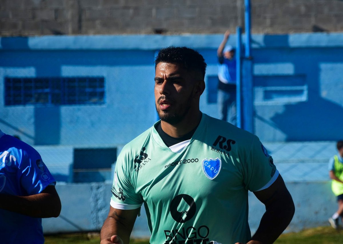caduoficialok's tweet photo. #Fútbol ⚽️🔵 #Continuidades
Los jugadores Juan Figueroa, Arturo Ordano, Alfredo Resler y Damián López Samaniego continuarán en Defensores Unidos.
#VamosCeleste https://t.co/JsT2PQ1L0O