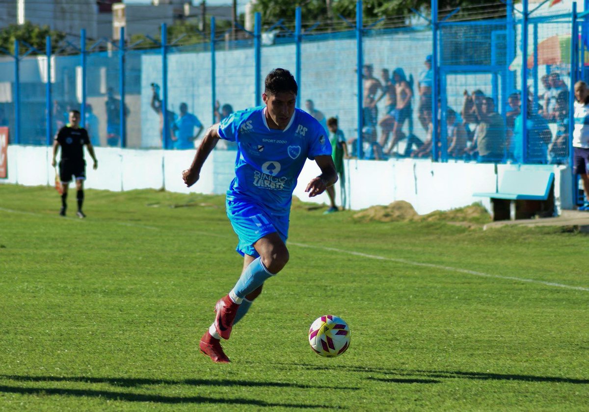 caduoficialok's tweet photo. #Fútbol ⚽️🔵 #Continuidades
Los jugadores Emanuel Cáceres y Jesús Portillo continuarán en Defensores Unidos.
#VamosCeleste https://t.co/FA9BWO43Nt