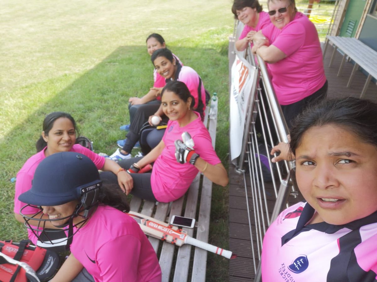 HarrowWCP's tweet photo. Thanks for a great game today @EalingCricket 😁👍🏏 https://t.co/8QKgGF01DP