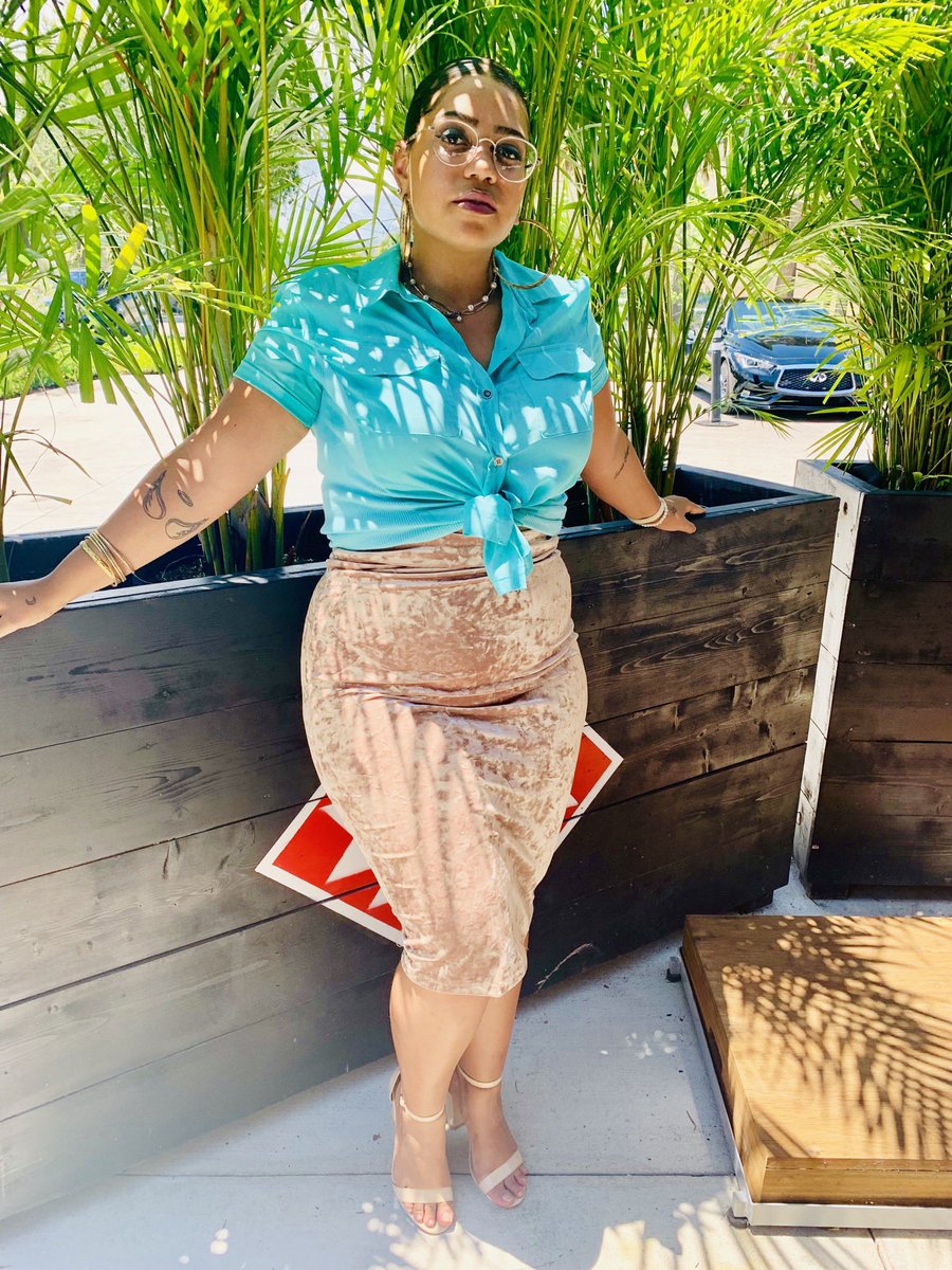 poetrypose21's tweet photo. watch me in... High DefiniZion 💙🕊#onsundayZwebrunch #charterdayweekend #pieta #HighDefiniZion #ace https://t.co/PUmmoxfnbM
