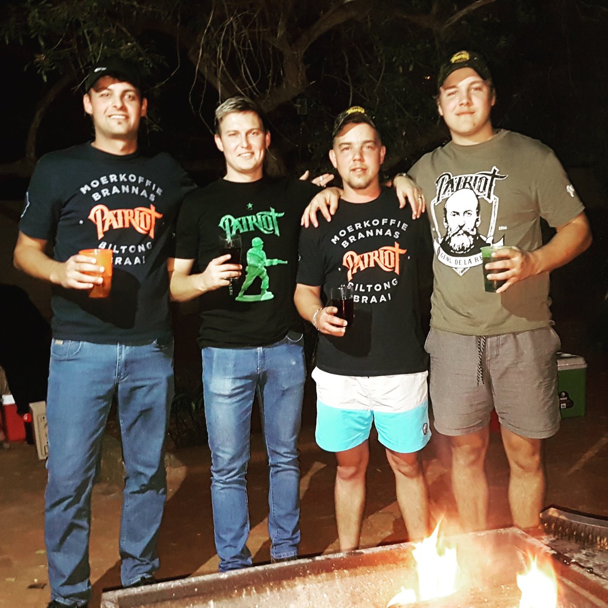 myburgh_lionel's tweet photo. Ploeg my in jou woorde in
Wys my waar het ons pad begin
Wanneer Orion flikker bo Afrika
Sal ek jou fakkel in die donker dra
#Boetas
- @adamtasmusiek 
@HuntingPatriot 
@kmyburghjnr https://t.co/uOcvtoeTIW