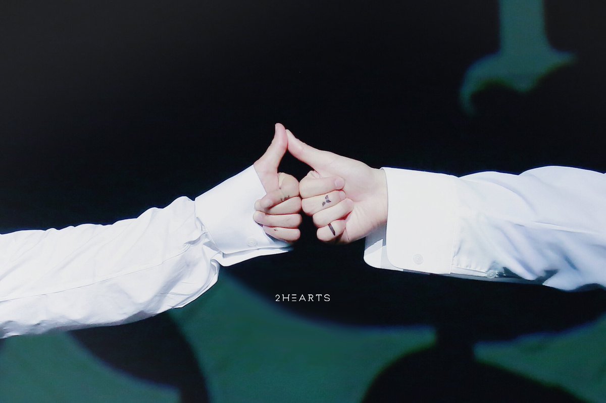 2hearts_DnE's tweet photo. Good night☀️🌙
#SUPERJUNIOR #슈퍼주니어 
#DnE #디앤이 https://t.co/I3FLP475zz