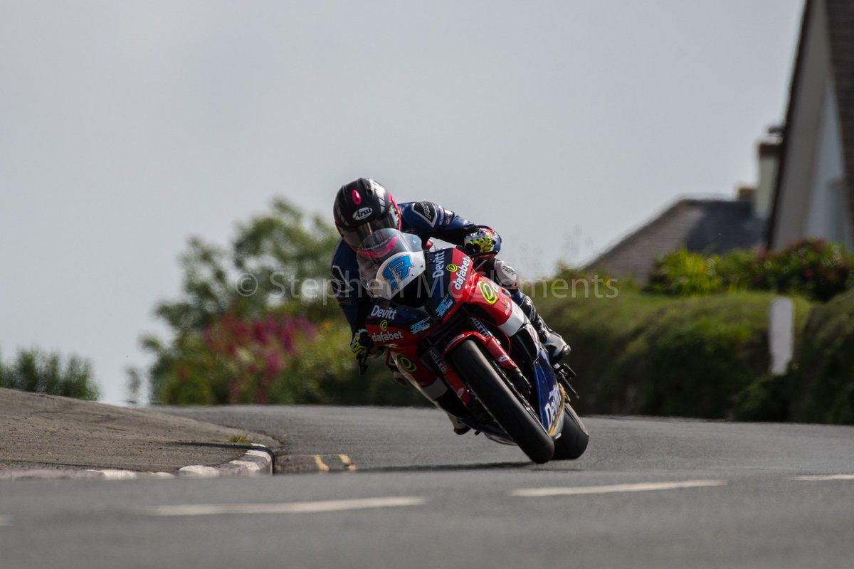 stemciom's tweet image. A few Kirk Michael this afternoon
#LoveTT #tt2019
@LeeHardyRacing 
@SamWest62