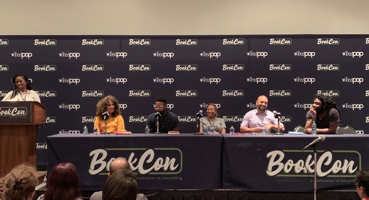 simonschuster's tweet photo. . @JasonReynolds83, @djolder, @AcevedoWrites, @morganapple, @DamonYoungVSB, and @AkilahObviously are chatting about how they craft characters who tackle issues of race, gender, and class at #BookCon19! 🙌🏾
#SimonBookLover @simonteen https://t.co/4y5IJV275v