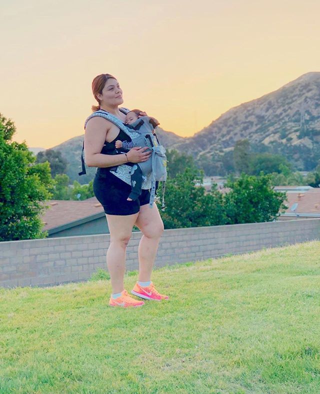LILLEbaby's tweet photo. Taking in every moment 💝 @modern_madre #lillebaby #babywearing #parenting #love #weekend https://t.co/RwQVYMlHTi https://t.co/fDU3DFG62y