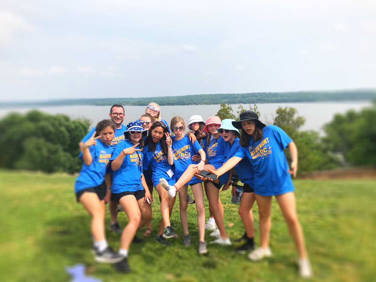 Mariemont_JH's tweet photo. The Potomac May have claimed a shoe. But we are having a great time exploring the grounds at Mount Vernon. #MJHS2DC #itsJuniorHigh https://t.co/vqbEqSr1Q0