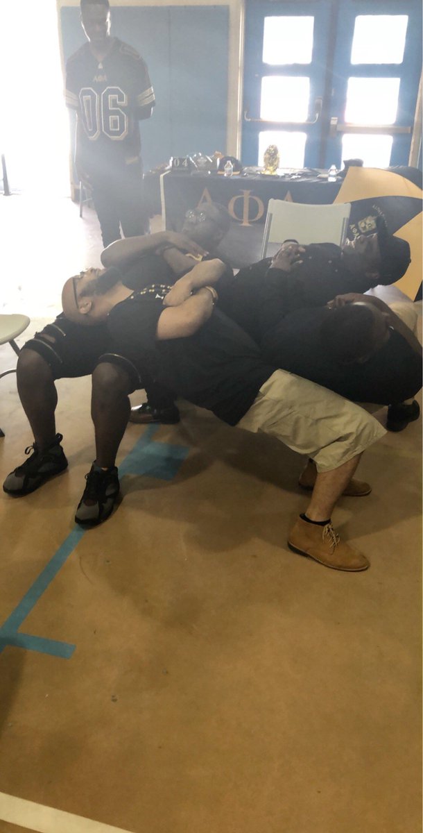 DKL_APhiA's tweet photo. DST Florence Alumnae Chapter sponsored a Divine 9 Bullying Program. Thank you to the DKL Brothers for your participation in this great event to prevent bullying in our schools. #SCAlpha https://t.co/HzYJ0yOFt5