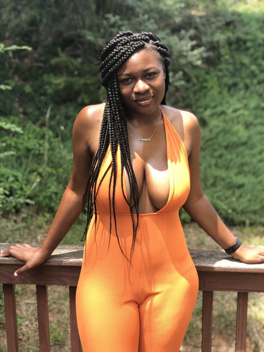 destiinee3's tweet photo. Another year of life 🦋 #DesDay 🤩 https://t.co/O9arZF6W1d