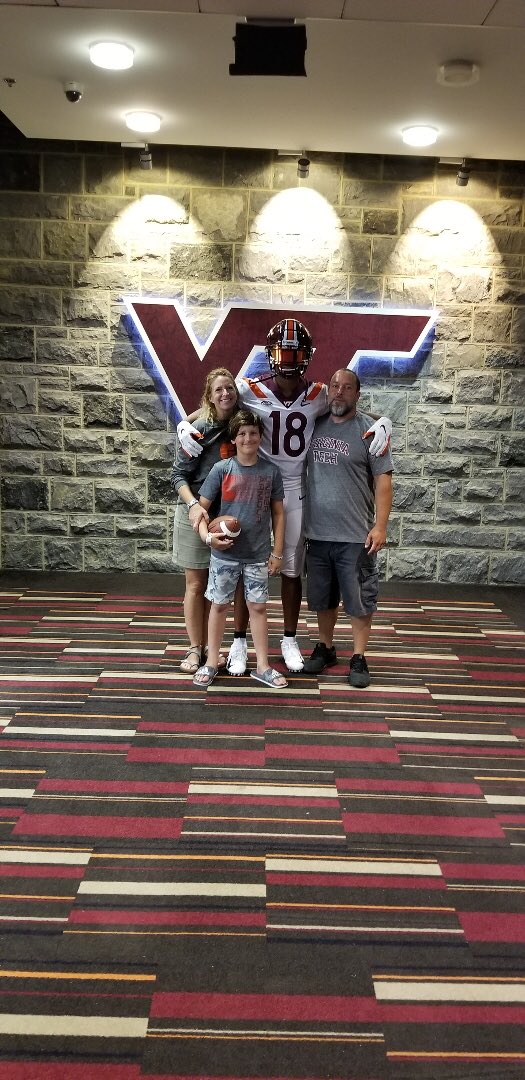 Travali18's tweet photo. Blessed to receive an offer from Virginia Tech University @CoachFuente @CoachShibestVT @TSSpeedAcademy @NLHSFOOTBALL18 @HokiesFB https://t.co/sThOTBQrIE