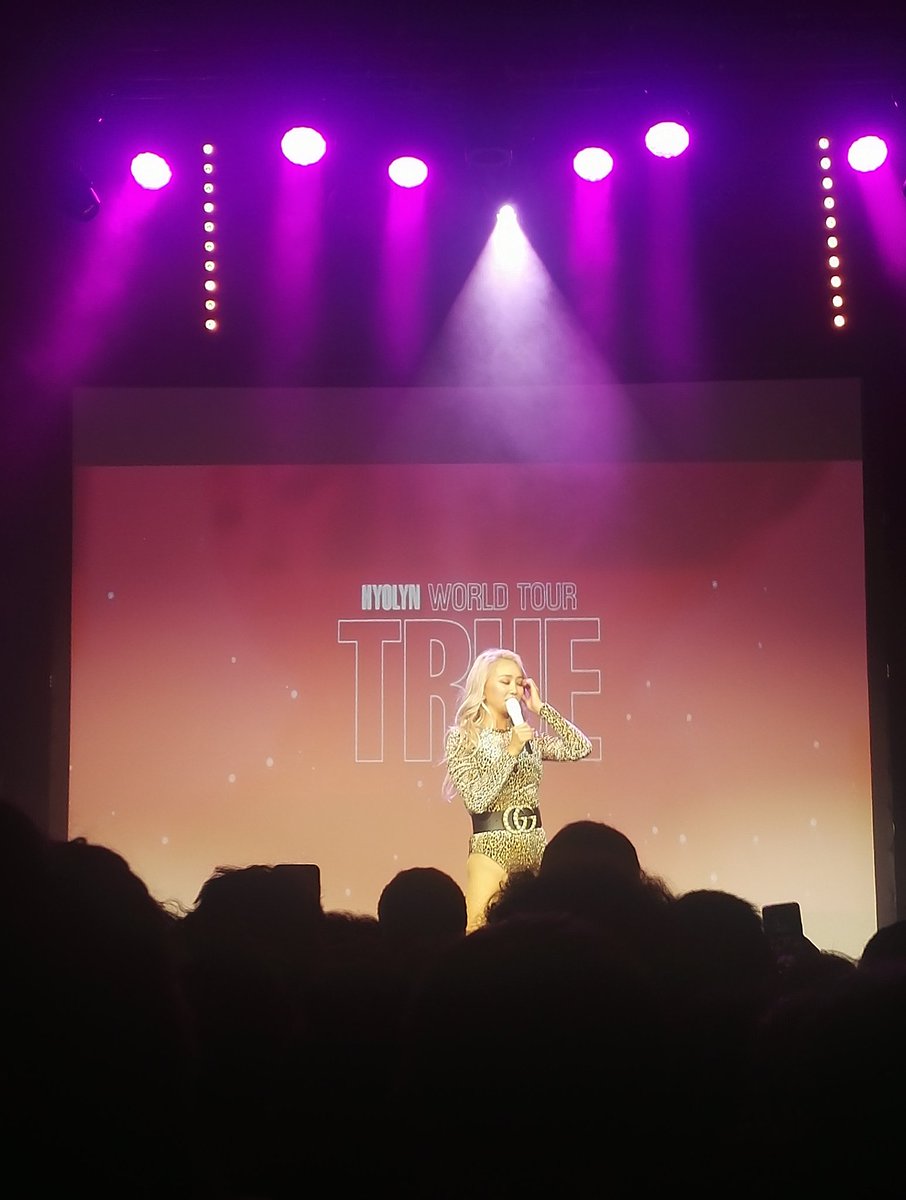 Kyujugo02's tweet photo. Paris was on fire tonight !
Thanks to @officialhyolyn_  @_mymusictaste
My first concert but not the last one ! Thank you for this awesome show !
#Hyolyn #kpop #hyolyninparis #HYOLYNinEUROPE #효린 https://t.co/xv6RmJCzqL