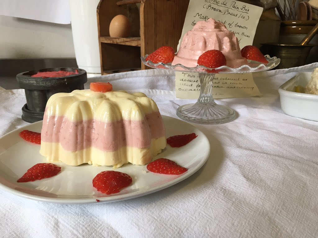 HistoricalHippo's tweet photo. This weekends work @EHAudleyEnd in the historic kitchens #Victoriancooking #MrsCrocombe #historicalinterpretation https://t.co/LYp6kHuNJ5